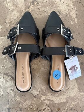 Sincerely Jules Black Pointed Double-Buckle Mule Slides